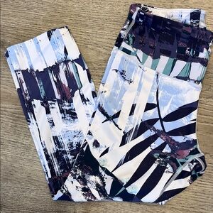 Layers 8 Size M Abstract Print Leggings
